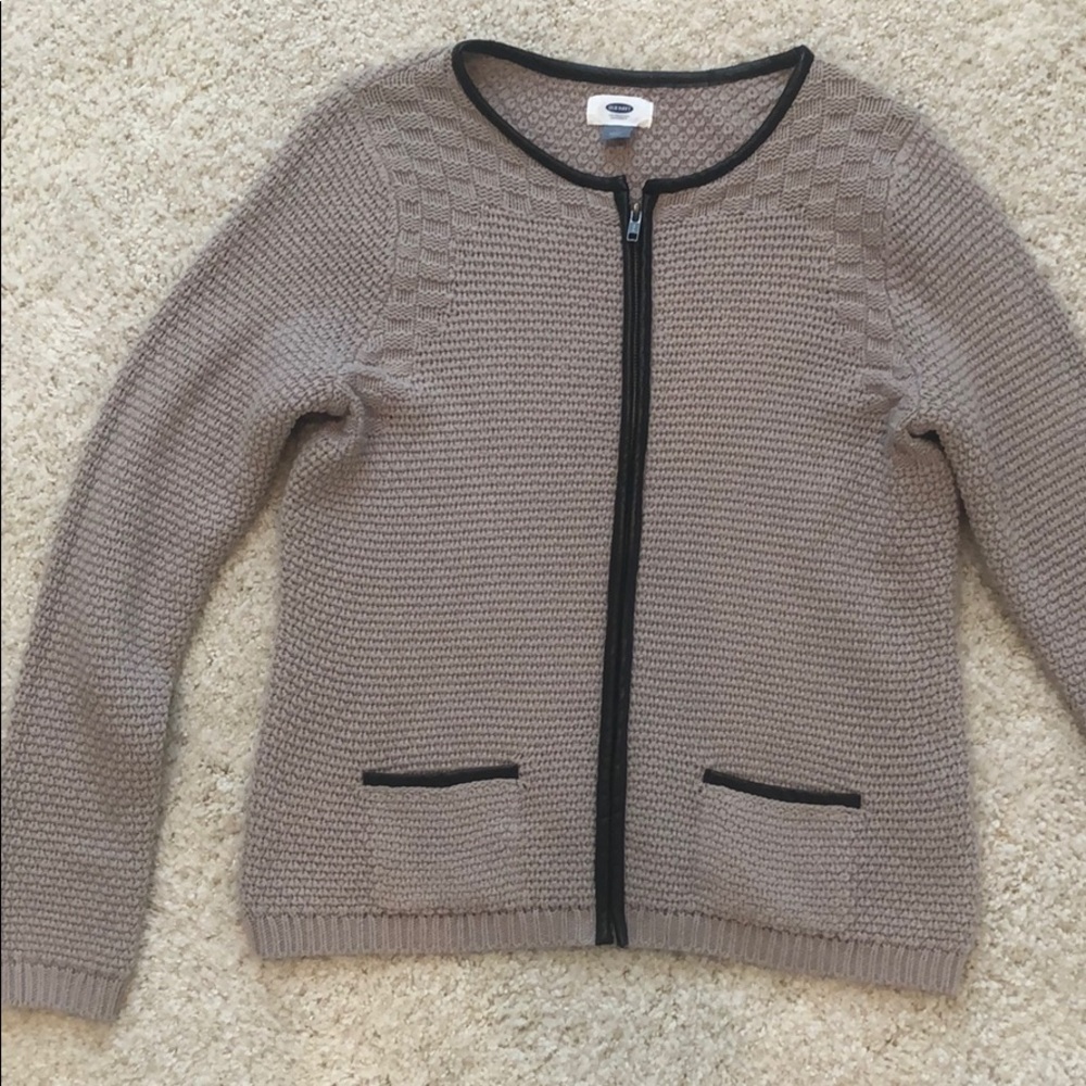 Versatile khaki cardigan